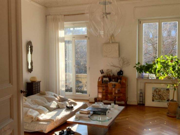 piccolo appartamento arredato, senza balcone ma con finestre